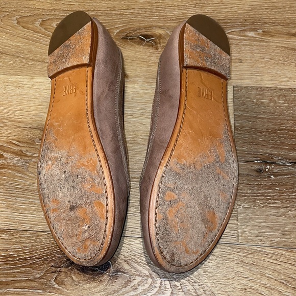 Frye flats - Picture 2 of 7